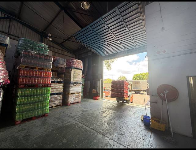 760M² WAREHOUSE TO LET IN BELLVILLE SOUTH INDUSTRIA